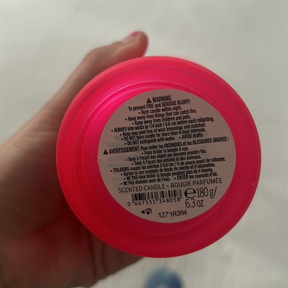 Pink Fresh & Clean Candle - Picture 3 of 3